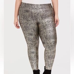 Torrid metallic foil gold leggings